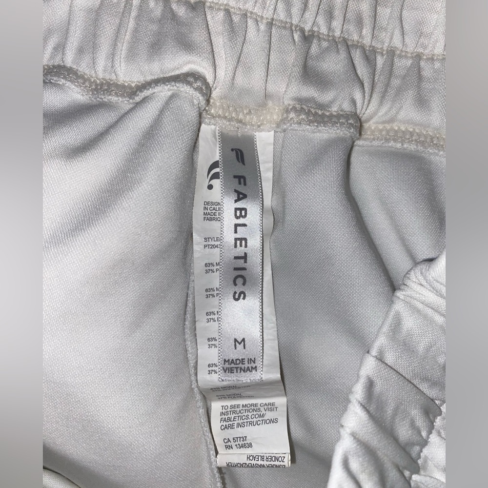Fabletics Soft White Drawstring Sweatpants. Size M - image 4